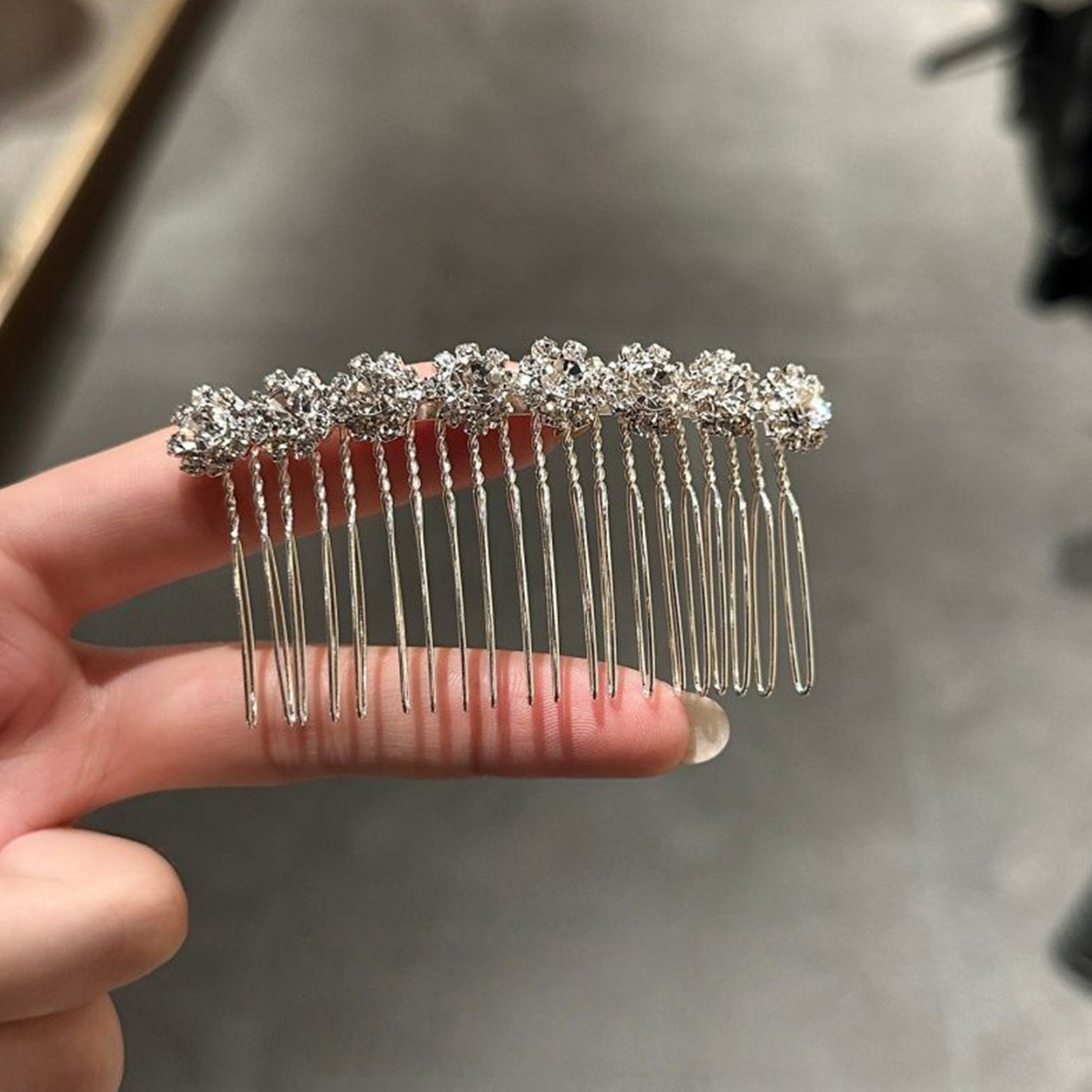 Minimalist Rhinestone Flower H - مراجعة Wedding Decoration Supply وسعره