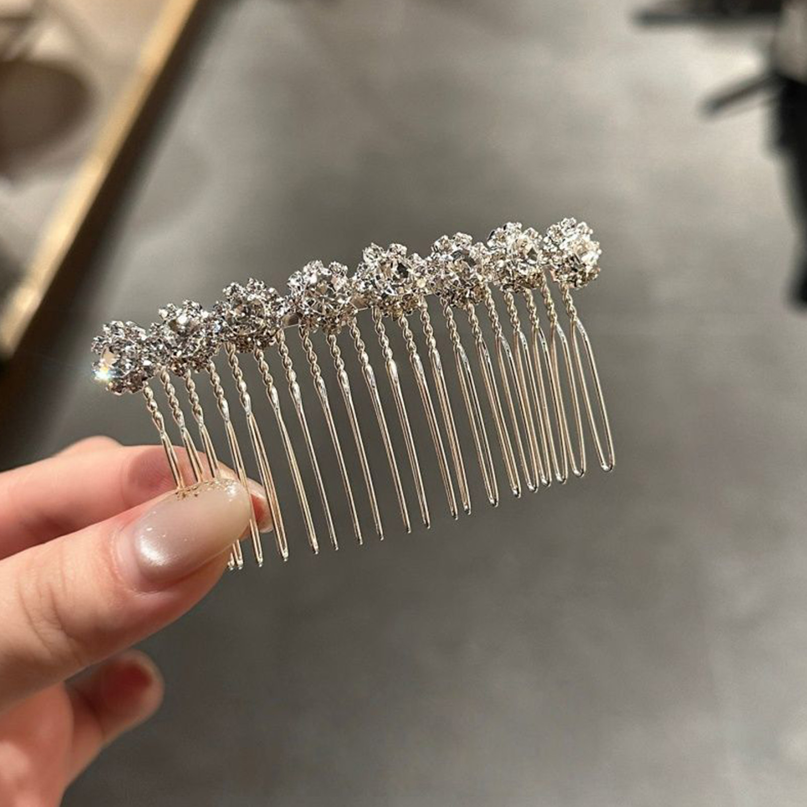 Minimalist Rhinestone Flower H - مراجعة Wedding Decoration Supply وسعره