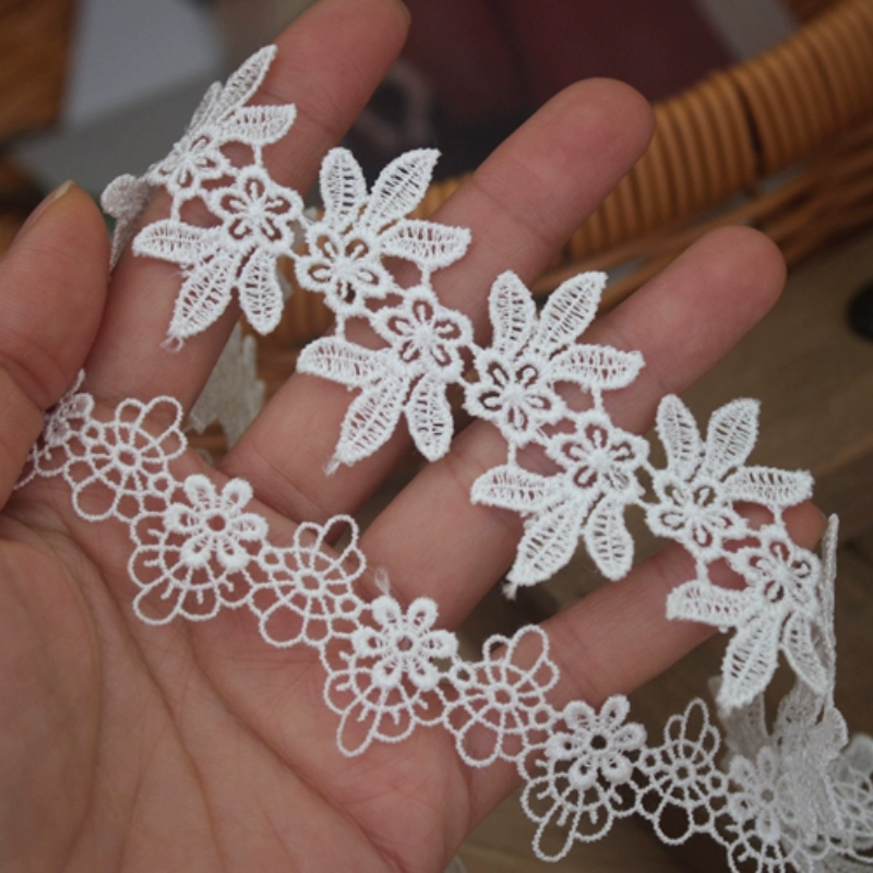 3 Yards Off white Black Flower - مراجعة Wedding Water Supply وسعره