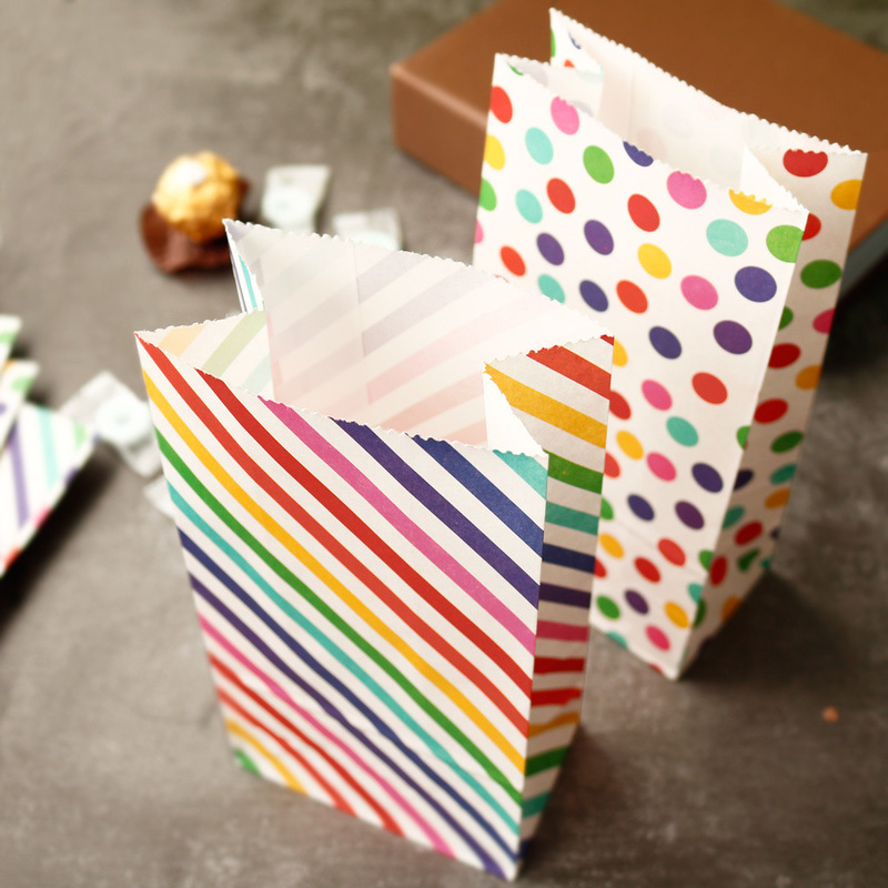Small Paper Bags Rainbow Print - مراجعة Wedding Favor Box وسعره