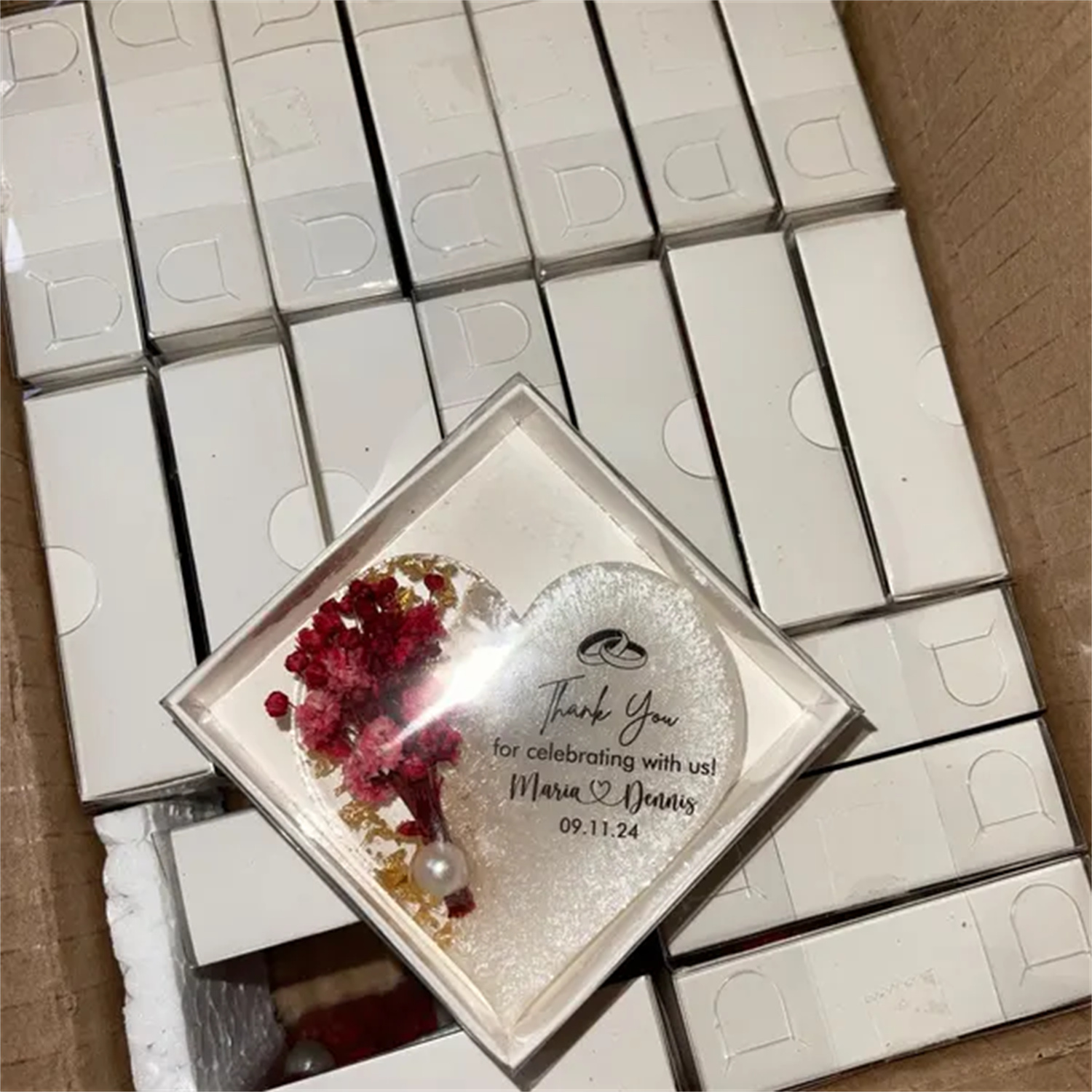 Personalized Magnet Favor for  - مراجعة Wedding Favor Box وسعره